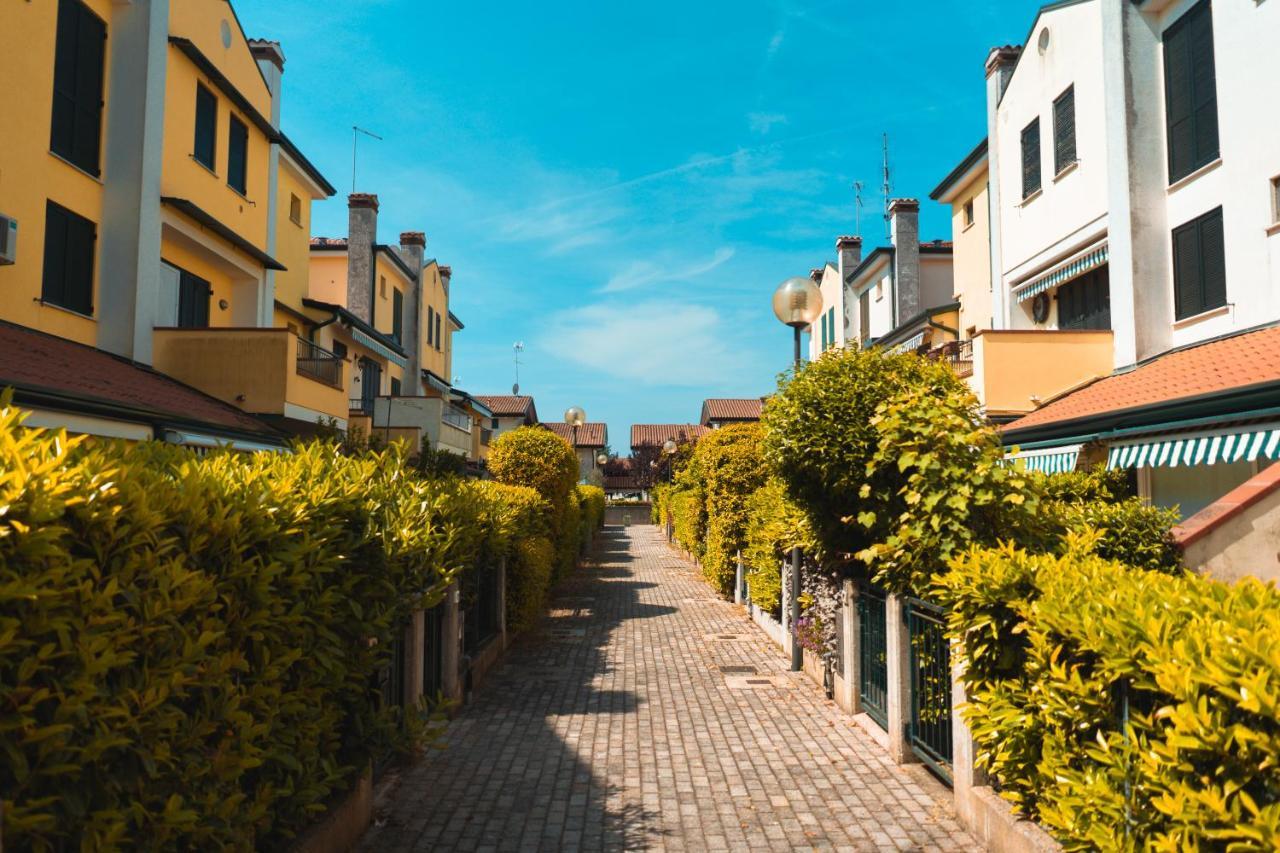Villetta A Schiera Orchidea Eraclea Mare Buitenkant foto